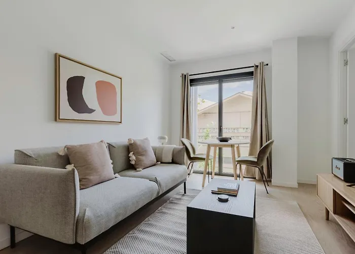 Blueground Antiga Esq De Leixample Furnished Bcn-137
