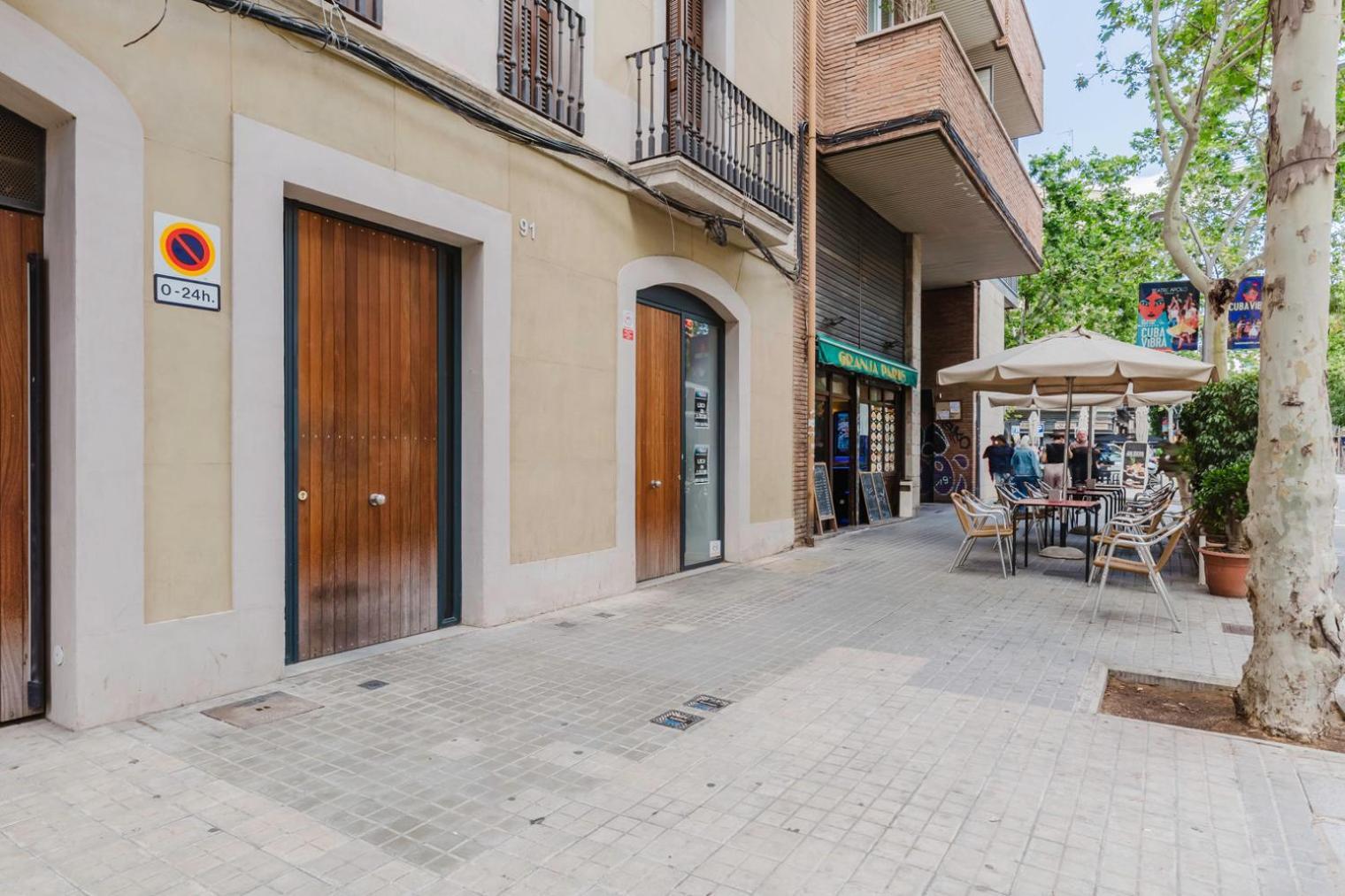 Blueground Antiga Esq De Leixample Furnished Bcn-137